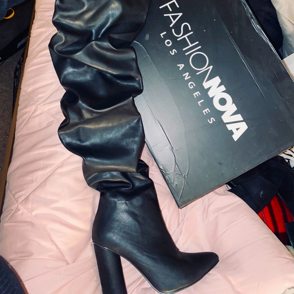 Shoes - Cute Fashion Nova Scrunched Boots
